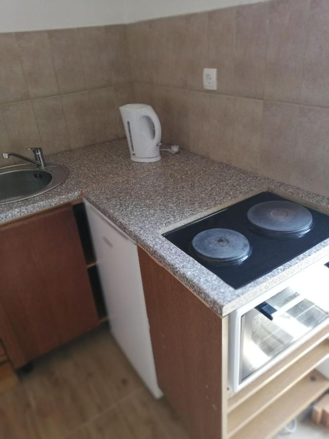 Apartment Zola Горни Карин Екстериор снимка
