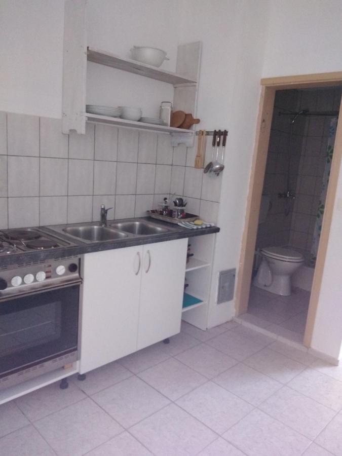 Apartment Zola Горни Карин Екстериор снимка