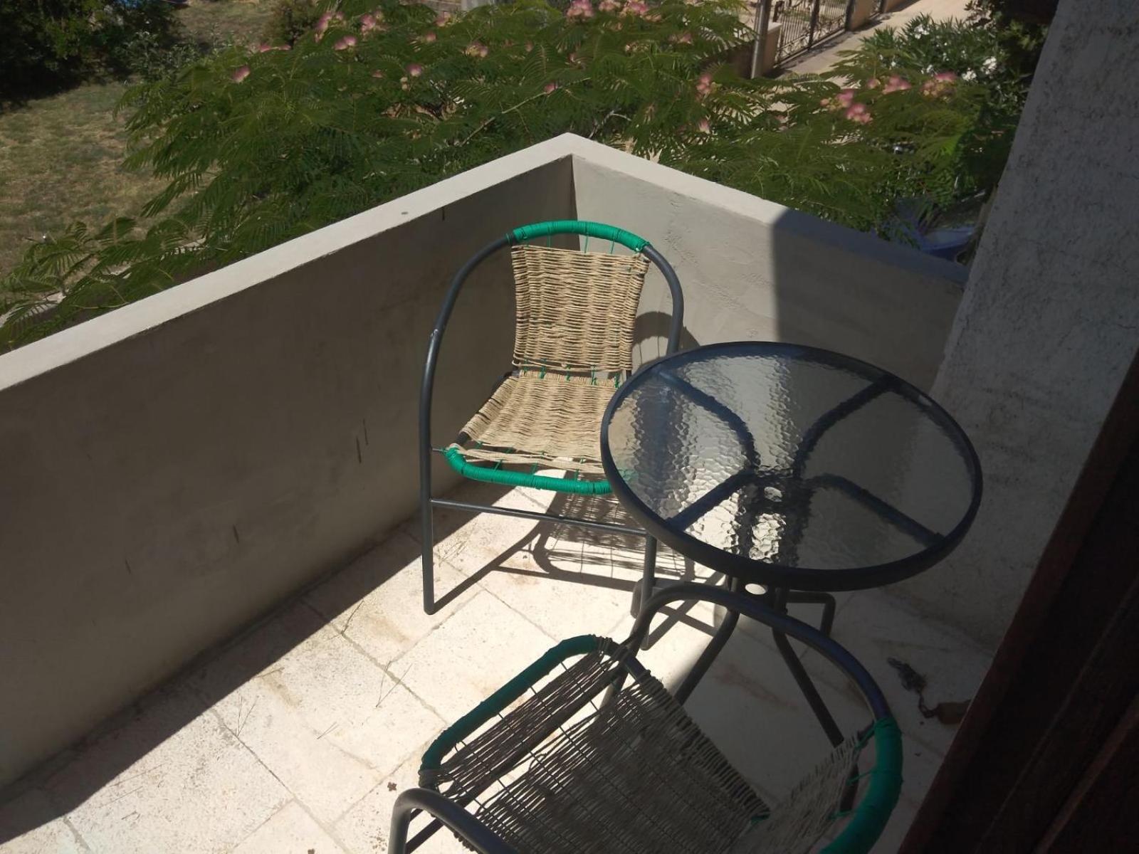 Apartment Zola Горни Карин Екстериор снимка